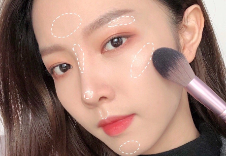 南寧化妝學(xué)校：學(xué)會(huì)修容高光，進(jìn)階臉 ??? 