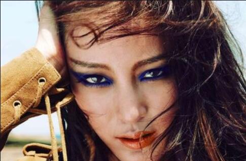 含蓄煙熏眼妝教程，告訴你南寧學化妝哪家好