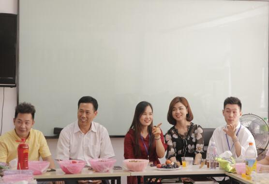 南寧美容學(xué)校：美容分享會(huì)，感謝總在別離時(shí)