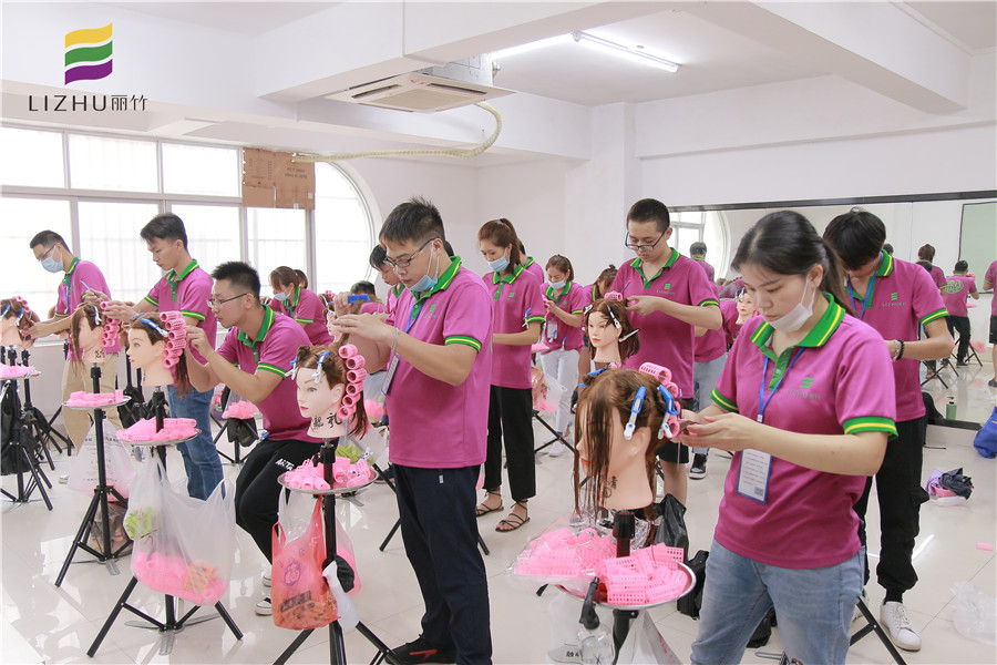 南寧美發(fā)課堂：美發(fā)卷筒使用方法