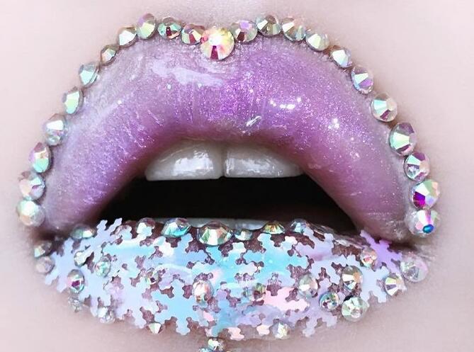 玩味人魚姬唇妝，趣味又有個性