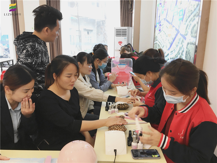 來吧！展示！麗竹美甲班的學(xué)員們