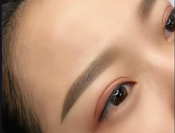 紋繡技巧：如何紋出對稱性好的眉毛