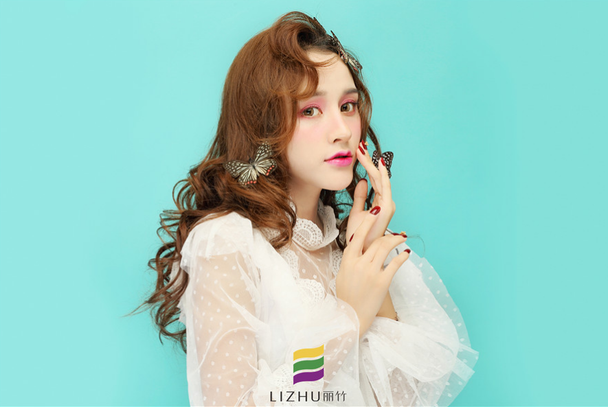 冬天化妝卡粉怎么辦？廣西化妝學(xué)習(xí)