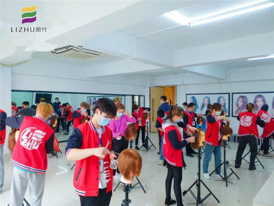 剪發(fā)的手法有哪些？廣西美發(fā)學(xué)校告訓(xùn)告訴你