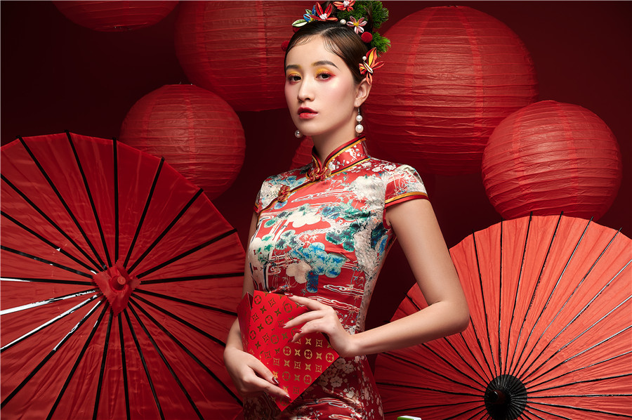 精致國風(fēng)旗袍造型