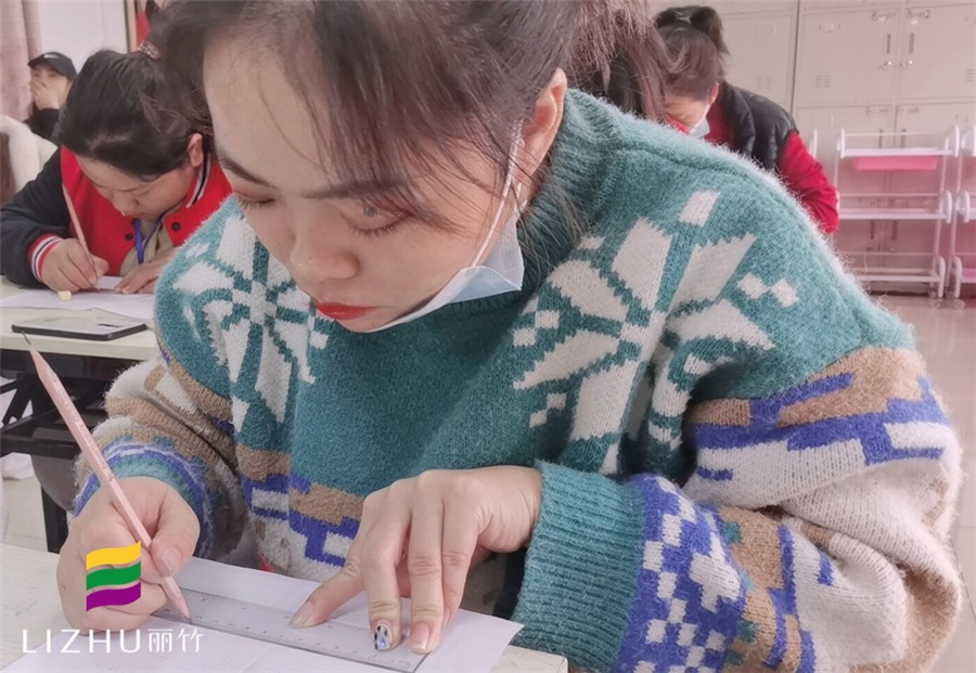 初學(xué)者如何紙上畫眉？廣西紋繡培訓(xùn)教你畫