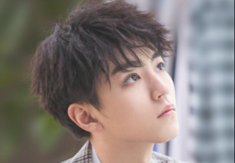 分享錫紙燙和煙花燙的區(qū)別，告訴你廣西美發(fā)學校哪家專業(yè)