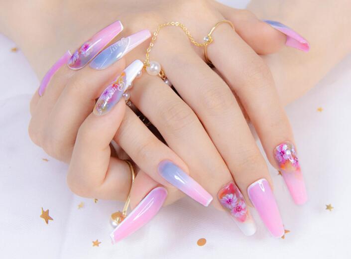 小雛菊美甲，南寧美甲學(xué)校排行榜推薦