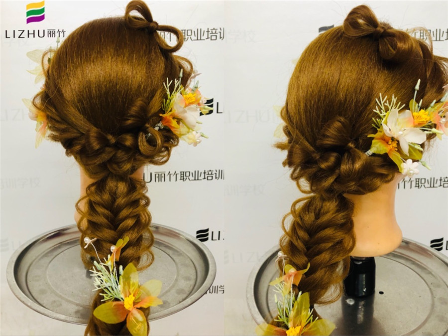 廣西學化妝哪家專業(yè)？看看學員們的作品細節(jié)就知道了