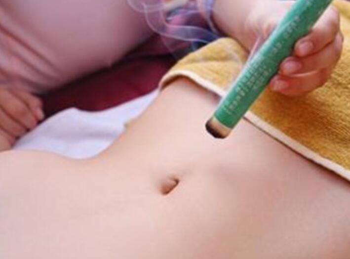 為什么要艾灸小腹？南寧有實力的美容學校告訴你