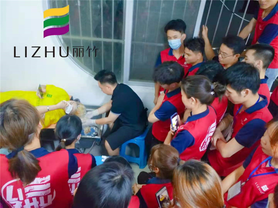 美發(fā)必學(xué)的染發(fā)技巧，廣西美發(fā)學(xué)校親囊相授