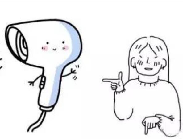 廣西美發(fā)培訓(xùn)課程：吹風(fēng)機(jī)的正確使用方法