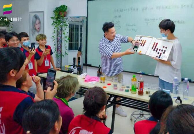 為什么美發(fā)要學(xué)色彩知識？南寧美發(fā)培訓(xùn)學(xué)校解釋給你聽