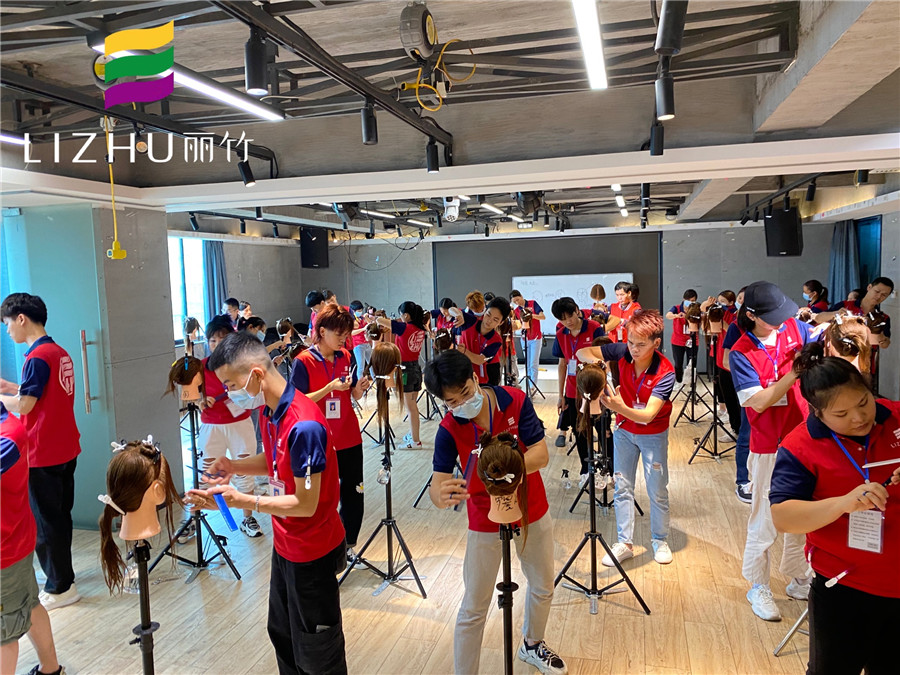 學(xué)美發(fā)，請到南寧專業(yè)美發(fā)培訓(xùn)學(xué)校