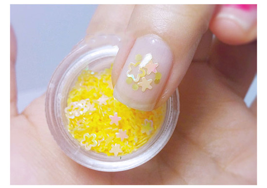 甜美圓法式美甲怎么畫？廣西美甲培訓(xùn)來(lái)教你