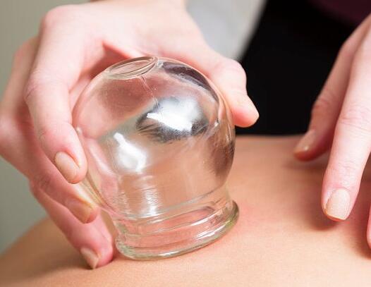 4種不同的拔罐方法，廣西美容學(xué)校整理好了