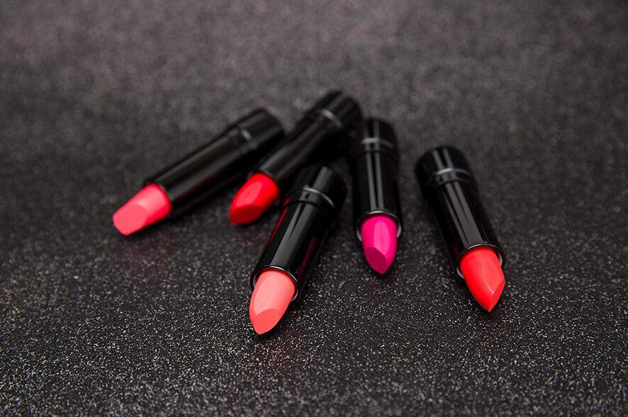 過期口紅用處多！快來聽聽南寧化妝培訓(xùn)班老師怎么說