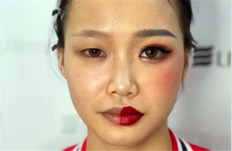 廣西專(zhuān)業(yè)化妝課堂：妝前 V S妝后