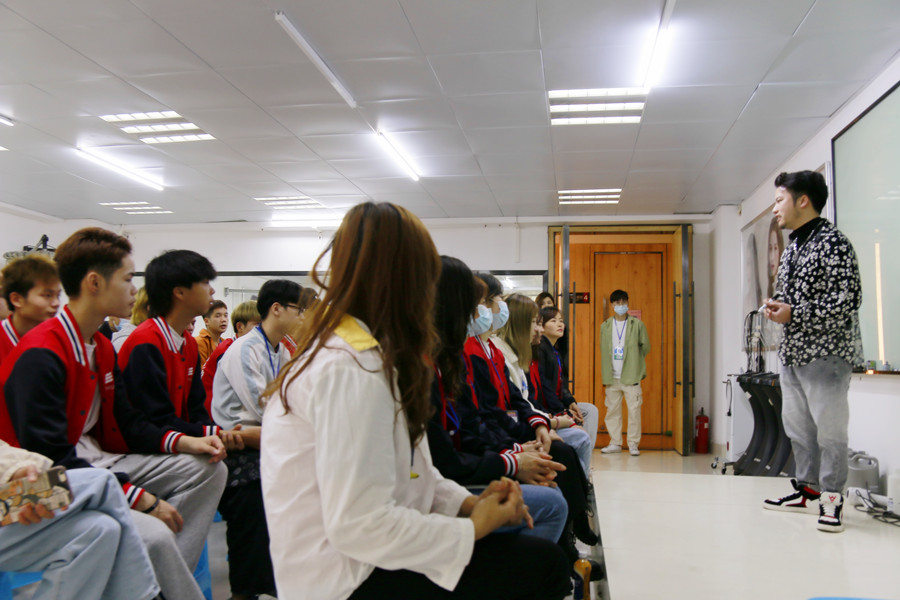 廣西學(xué)美發(fā)好找工作 嗎？麗竹學(xué)校會(huì)告訴你答案