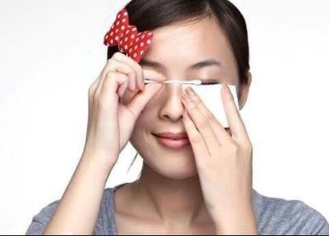 神奇卸內(nèi)眼線(xiàn)術(shù)，告訴你廣西化妝學(xué)校哪家有實(shí)力