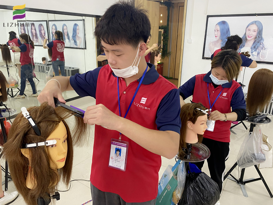 學了這份直板拉發(fā)教程，才知道南寧美發(fā)培訓學校哪家好