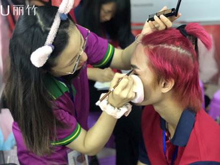 男士化妝的注意事項(xiàng)，南寧彩妝培訓(xùn)班幫你劃重點(diǎn)