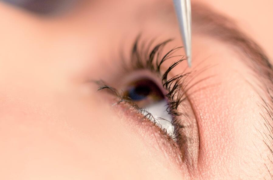 學(xué)美睫必備基本技法，看廣西美睫培訓(xùn)哪家好