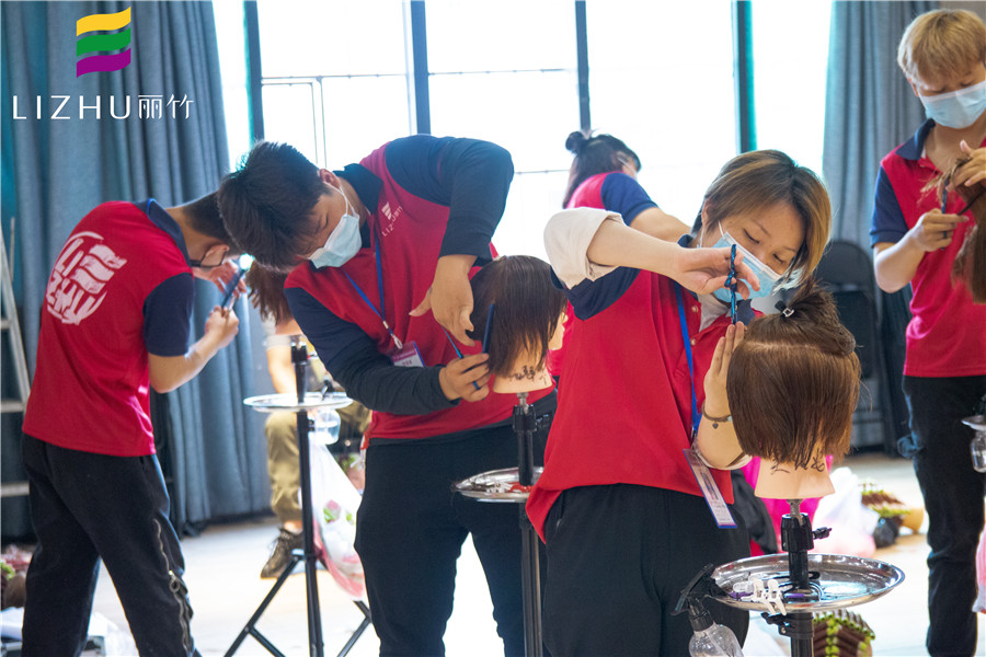 真人實(shí)操考核，檢驗(yàn)?zāi)蠈幟腊l(fā)學(xué)校哪家專(zhuān)業(yè)