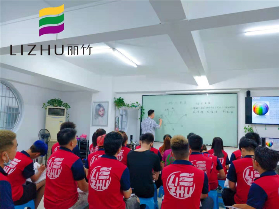 麗竹魔幻色彩課開(kāi)班，實(shí)力證明南寧學(xué)美發(fā)哪家教學(xué)好