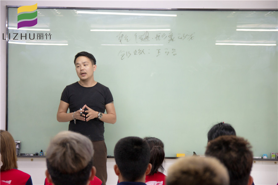 麗竹美發(fā)就業(yè)宣講，告訴你南寧美發(fā)學(xué)校哪家就業(yè)率高