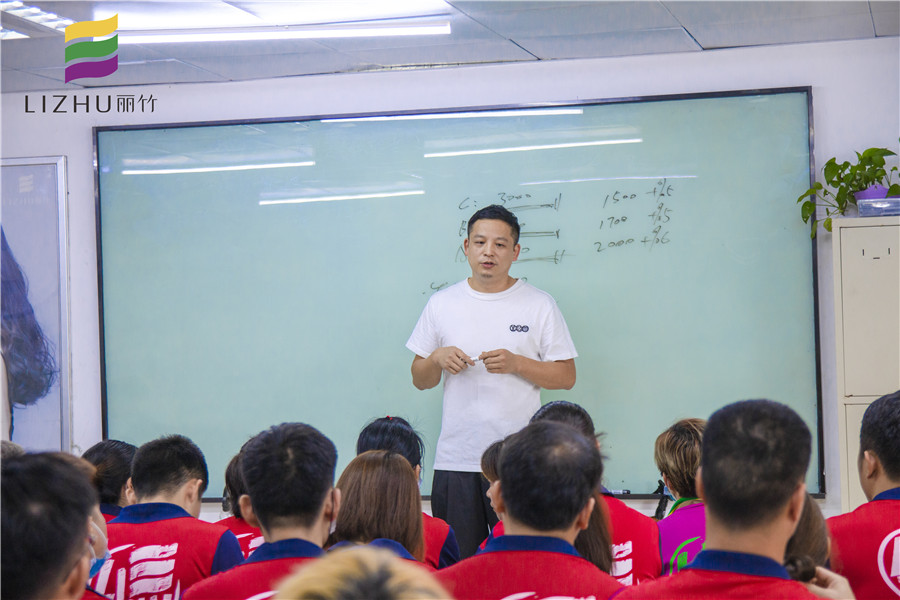 廣西美發(fā)學(xué)校就業(yè)宣講會(huì)：伯爵護(hù)膚連鎖機(jī)構(gòu)專(zhuān)場(chǎng)