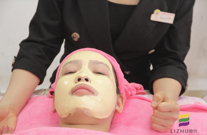 學秋季護膚技巧，感受南寧美容培訓學校哪家好