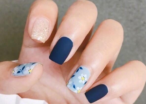 南寧專(zhuān)業(yè)美甲學(xué)校：藍(lán)色系美甲合輯