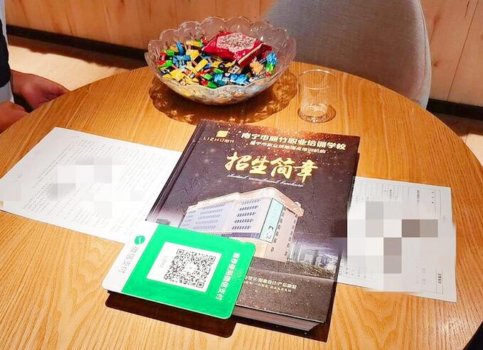 因?yàn)樾湃?，麗竹學(xué)校生源不斷暴漲