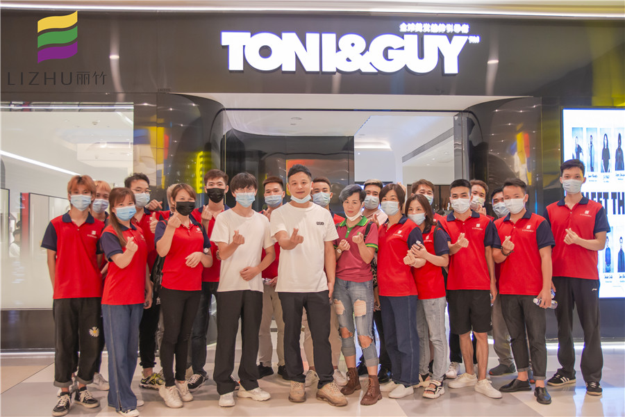 廣西美發(fā)培訓(xùn)學(xué)校就業(yè)觀摩，為學(xué)員提供就業(yè)保障