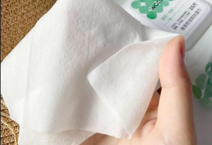 長期使用卸妝巾的危害，南寧彩妝造型學(xué)校開講