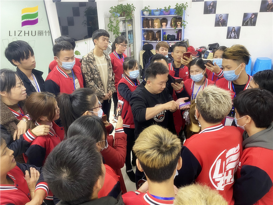 染發(fā)一定要用雙氧奶嗎？南寧美發(fā)培訓(xùn)幫你解答