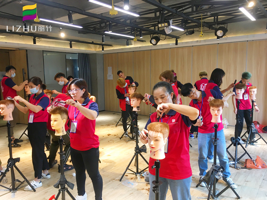 男發(fā)發(fā)型具體分類，?南寧排名前十美發(fā)學(xué)校為你解讀