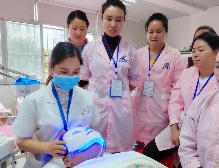 如何使用美容儀器小氣泡？南寧美容培訓班教你方法