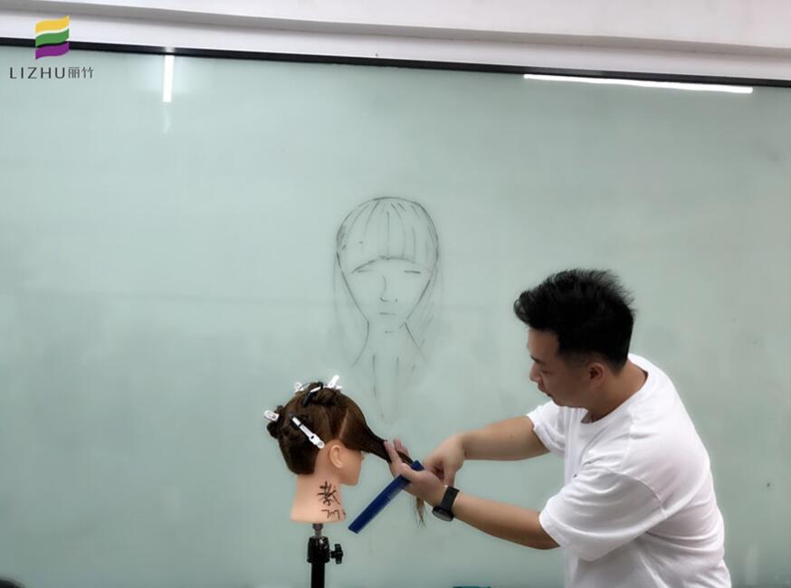 快來試試這些專為大臉而生的劉海