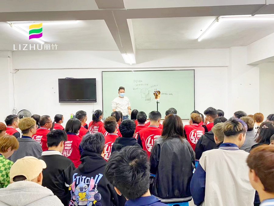 美發(fā)方形堆積注意事項(xiàng)，廣西美發(fā)師培訓(xùn)班課程教授