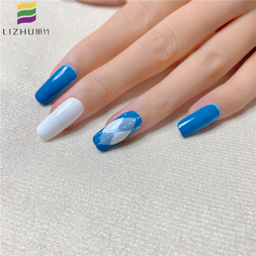 格紋撞色美甲 |  實力展示南寧學(xué)美甲要去哪里進修