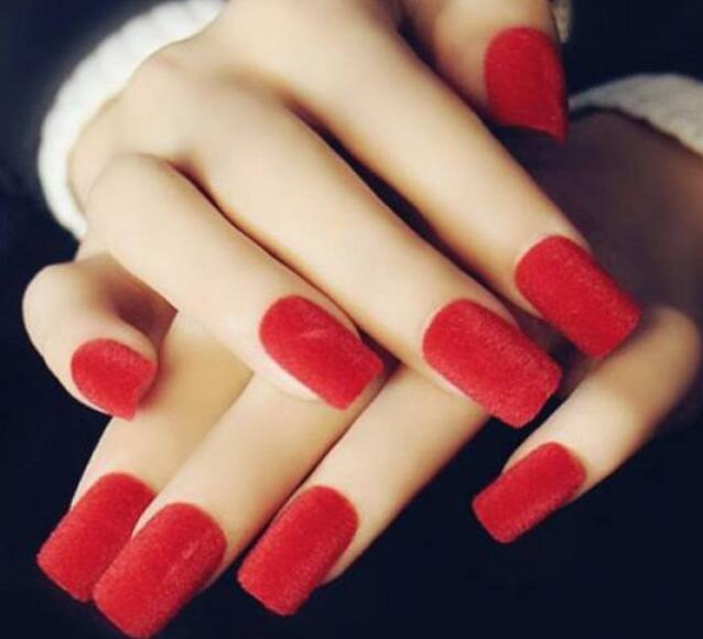 絲絨美甲能沾水嗎？南寧專業(yè)美甲告訴你答案