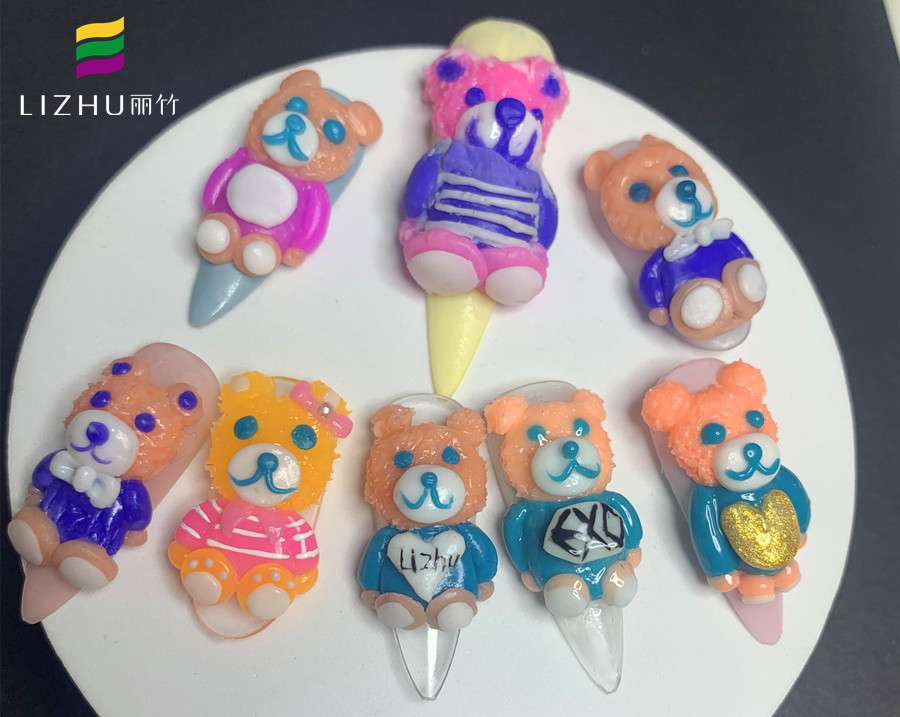 小熊雕花美甲，告訴你廣西哪里可以學雕花美甲