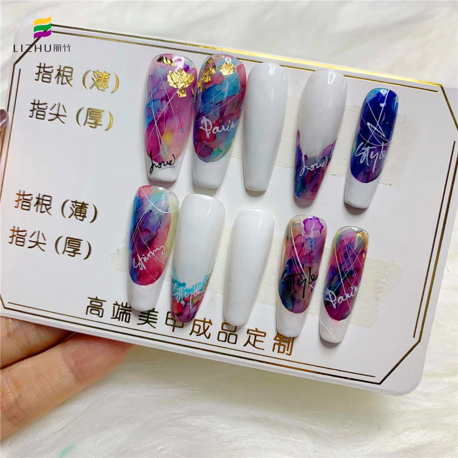 穿戴美甲是什么？麗竹美甲學(xué)校幫你解答