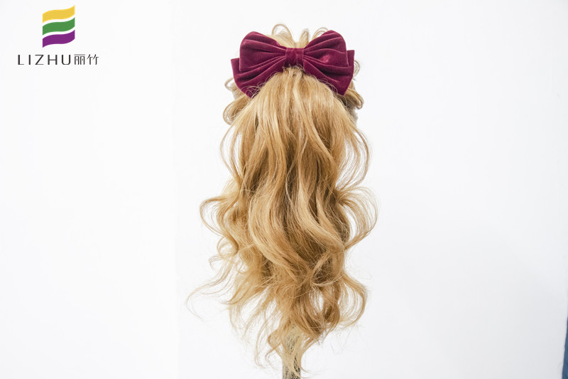 想知道廣西教編發(fā)哪家時(shí)尚？來看看麗竹學(xué)校的編發(fā)作品吧