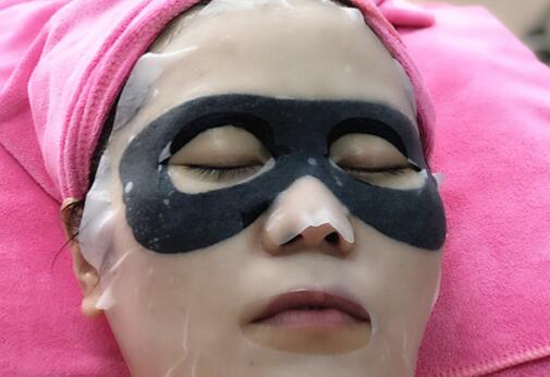 如何保養(yǎng)眼部？南寧美容養(yǎng)生技巧