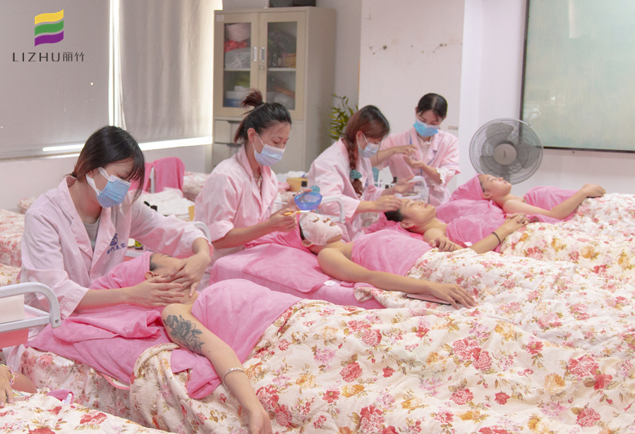 面部水療一周做幾次？廣西美容基礎(chǔ)教學(xué)內(nèi)容講解