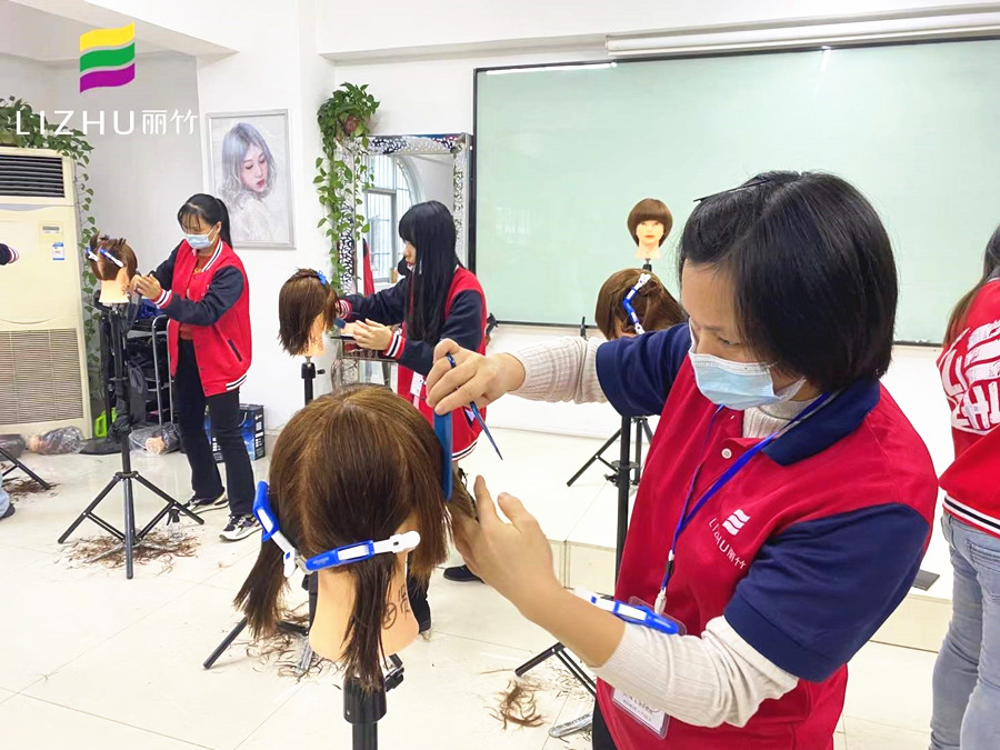 南寧美發(fā)職業(yè)培訓(xùn)學(xué)校教學(xué)三個大階段